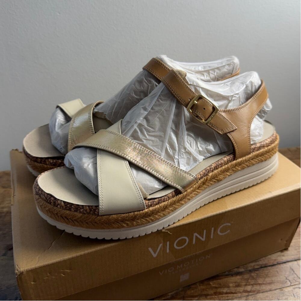 Vionic Mar Camel and gold sandals NIB‎ size 11